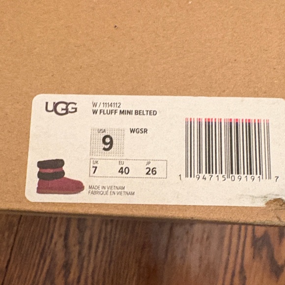 UGG Women's Burgundy Suede Fur Boots - Picture 4 of 5